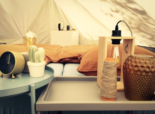 Postel nebo postele na pokoji v ubytování Silver Trees - Glamping
