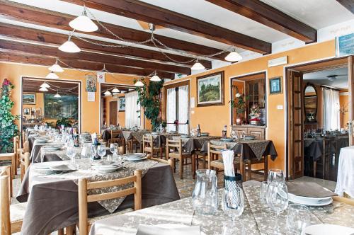 Ресторан / где поесть в Albergo Ristorante Guerri