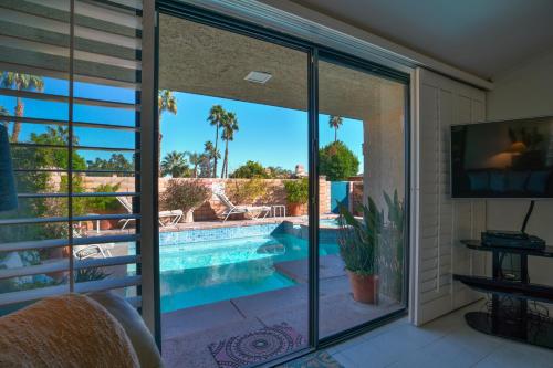 Πισίνα στο ή κοντά στο Sundance Villas by Private Villa Management