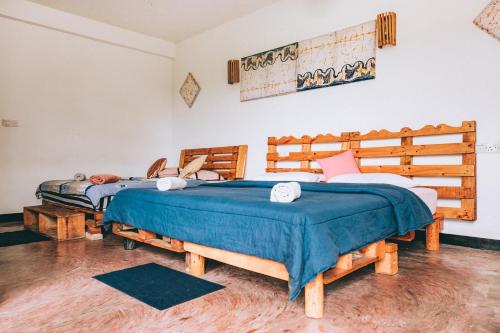 Gallery image of Hugging Clouds in Adams Peak