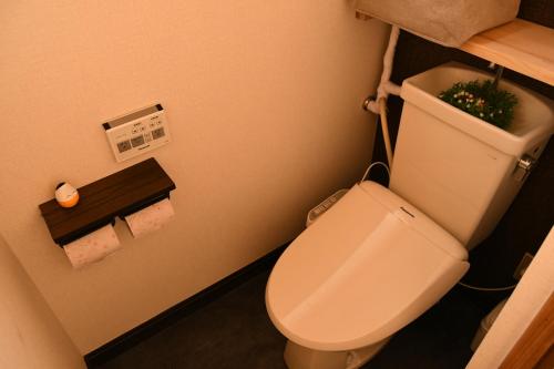 Ванная комната в Tsubaki - the best guesthouse in Inawashiro -