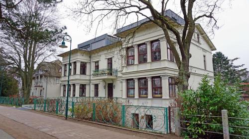 Το κτήριο όπου στεγάζεται  το διαμέρισμα