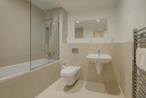 Cleyro Serviced Apartments - Finzels Reach photo 20