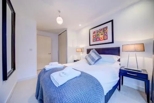 Cleyro Serviced Apartments - Finzels Reach photo 24