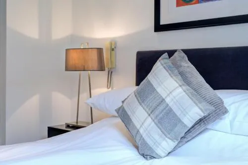Cleyro Serviced Apartments - Finzels Reach photo 28
