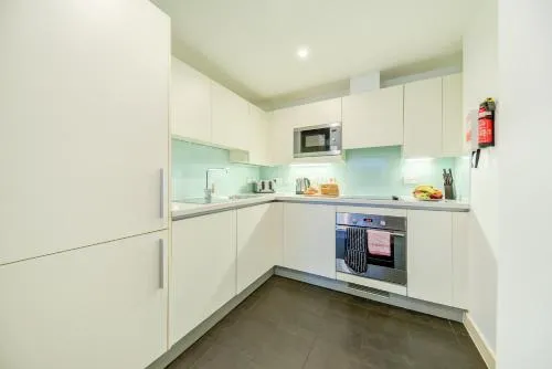 Cleyro Serviced Apartments - Finzels Reach photo 107