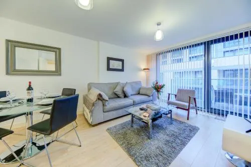Cleyro Serviced Apartments - Finzels Reach photo 112