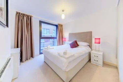 Cleyro Serviced Apartments - Finzels Reach photo 118
