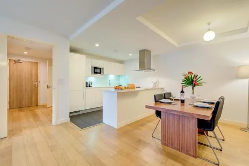 Cleyro Serviced Apartments - Finzels Reach photo 63
