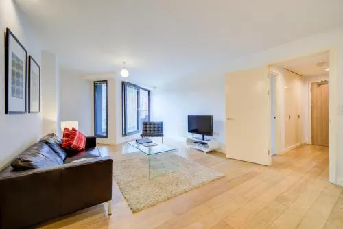 Cleyro Serviced Apartments - Finzels Reach photo 66