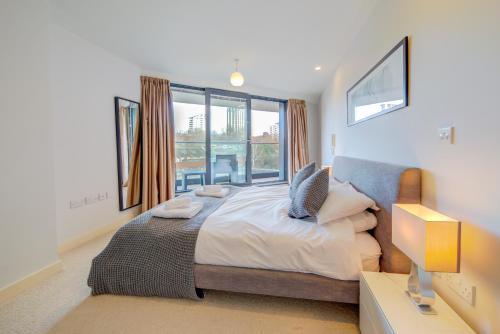 Cleyro Serviced Apartments - Finzels Reach photo 153