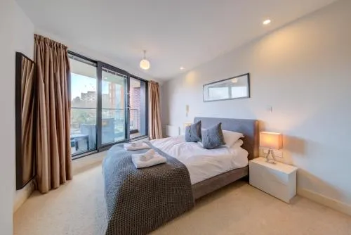 Cleyro Serviced Apartments - Finzels Reach photo 71