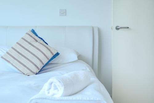 Cleyro Serviced Apartments - Finzels Reach photo 150