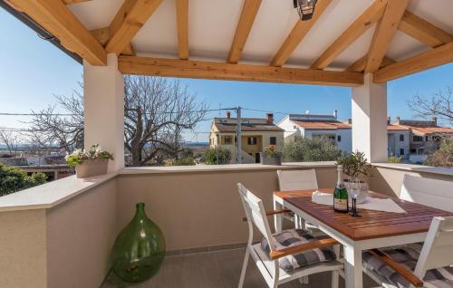 Apartment Romano with Sea View near Poreč