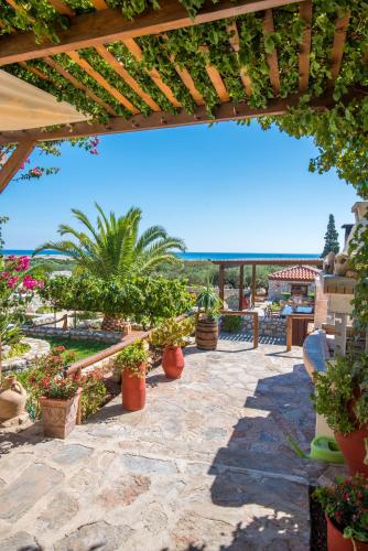 Gallery image of Faros Apartments in Xerokampos