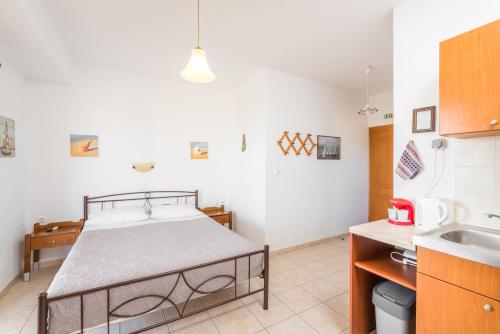 Gallery image of Faros Apartments in Xerokampos
