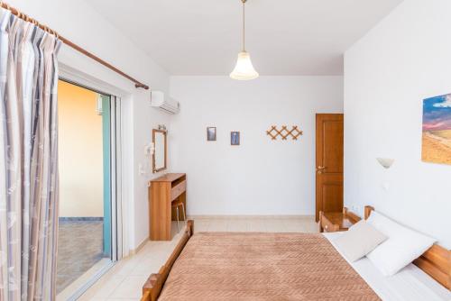 Gallery image of Faros Apartments in Xerokampos