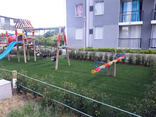 Kawasan permainan kanak-kanak di APARTAMENTO AVENIDA CONDINA Primer Piso