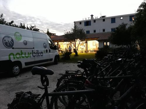 Foto dalla galleria di Hotel S'Ortale Possibilità di Parcheggio interno e Ristorante all'aperto a Orosei