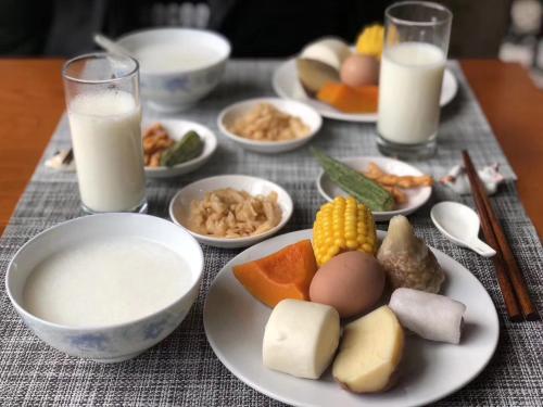 B&Bの敷地内または近くでの食事または食べ物