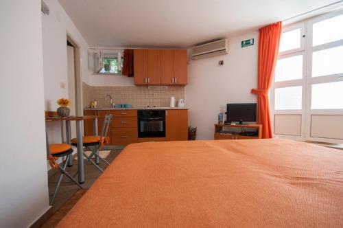 Cuina o zona de cuina de Studio and Room Lena