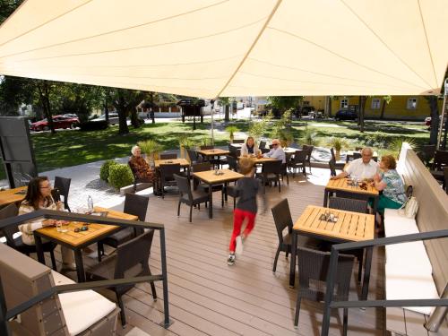 Restaurace v ubytování Seehotel Rust