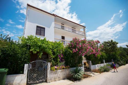 Photo de la galerie de l'établissement Apartments Petrčane Welcome, à Petrčane