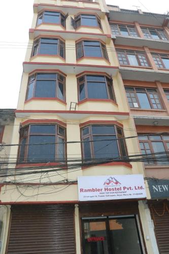 Edificio en el que se encuentra el albergue