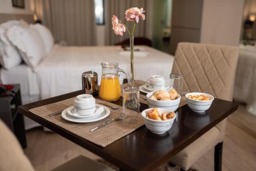 Makanan di atau berdekatan hotel