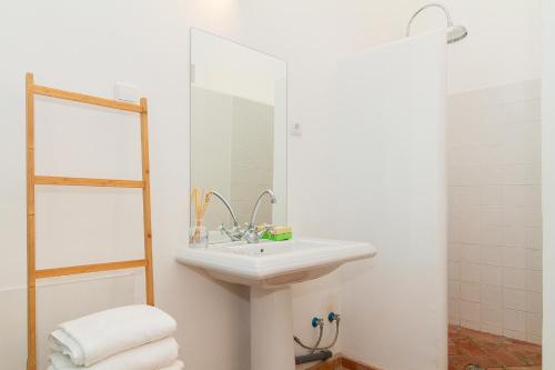OlhãOmirante Guesthouse