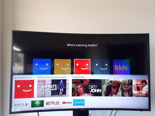 Televisyen dan/atau pusat hiburan di Suiteness Deir el qamar