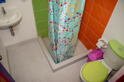 Un baño de Hostal Palmas De Cocora
