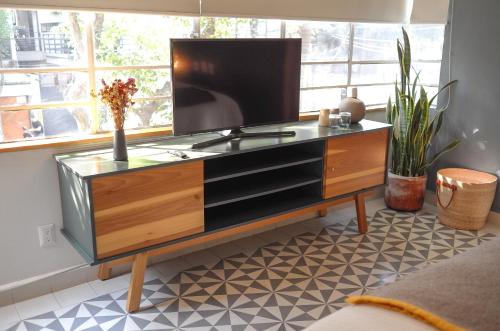 TV at/o entertainment center sa Casa Nuevo Leon