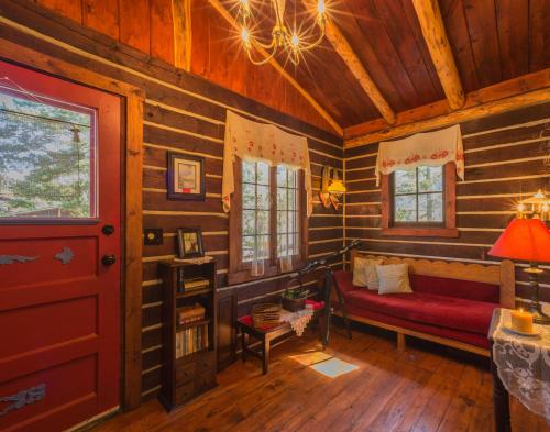 Gallery image of Buckeye's Cabin in Leadville
