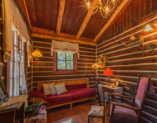 Buckeye's Cabin – Photos 2