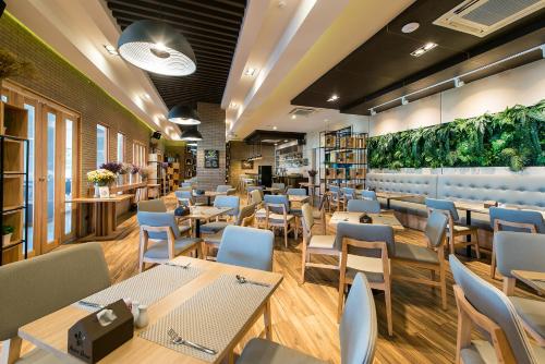 Restoran atau tempat lain untuk makan di Nadee 10 Resort & Hotel