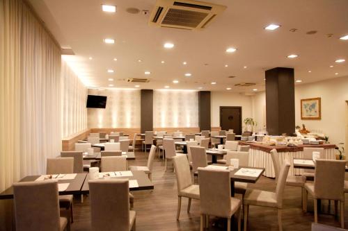 Gallery image of Hotel Majorca sul Mare in centro a Riccione in Riccione