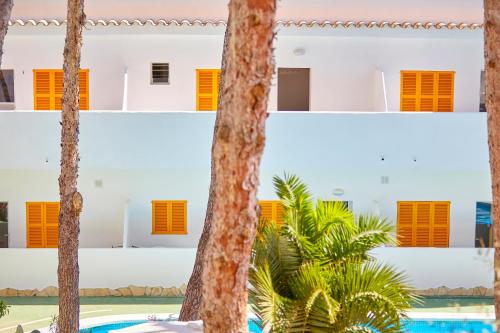 Gavimar Ariel Chico Hotel and Apartmentsの敷地内または近くにあるプール