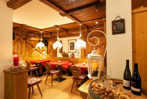 Εστιατόριο ή άλλο μέρος για φαγητό στο Hotel Tirol- Natural Idyll