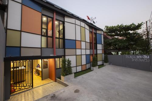 a building with stained glass windows on it at Kaelyn Cozy Living in Bangkok