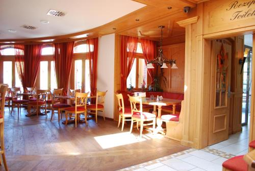 Posezení v ubytování Hotel & Restaurant Post