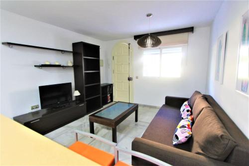 Apartamento Andalucía - A 100 metros de la playa, Camino recto sin cuestas - Piscina