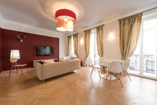 F3 Plein centre plage à 50 m (rue calme) parking possible