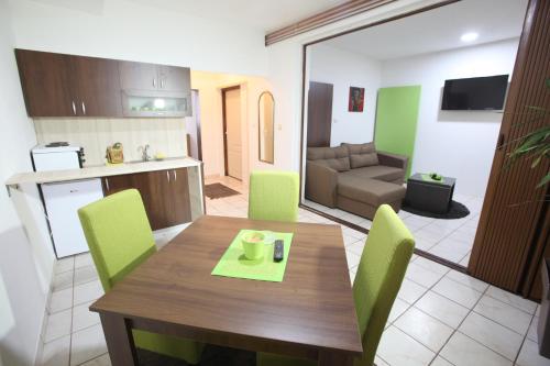 Dapur atau dapur kecil di Fast Sleep & Go 1