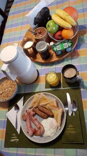 Možnosti raňajok pre hostí v ubytovaní Bear & Butterfly Bed and Breakfast