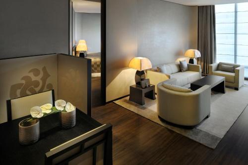  Armani Hotel Dubai -  Room  picture :   Tea/Coffee maker    Minibar    Shower                           