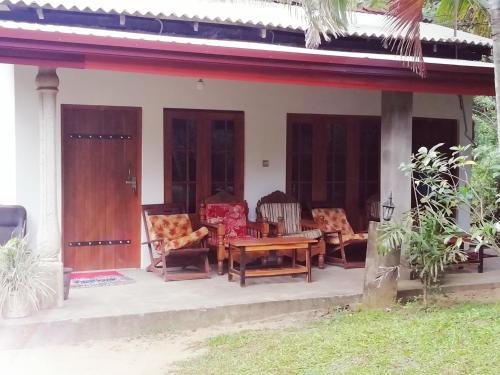 Gallery image of Lak Nilla Guest House in Giritale