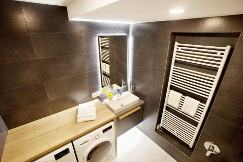 Kylpyhuone majoituspaikassa Marina Apartments Regensburg