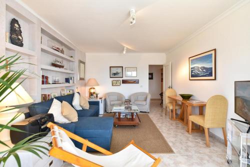 Las Canteras Seafront Apartment by VillaGranCanaria