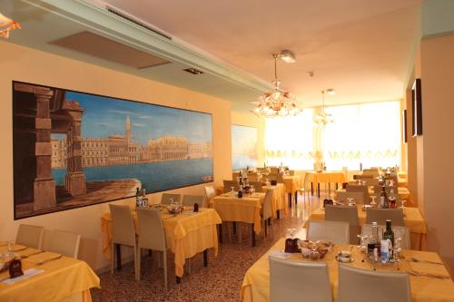 Restaurace v ubytování Hotel Vienna